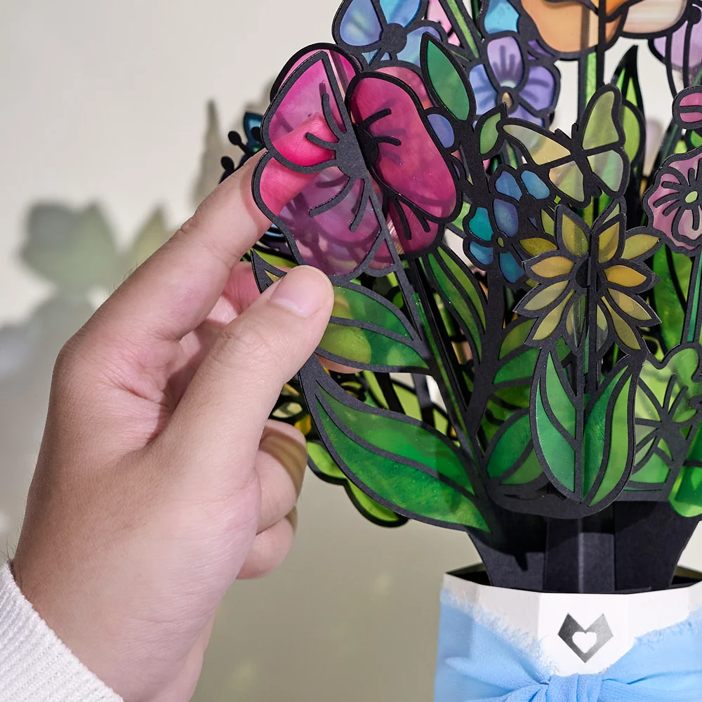 Lovepop Garden Glow Love Suncatcher Bouquet and Sentiment Set Glass - Image 3