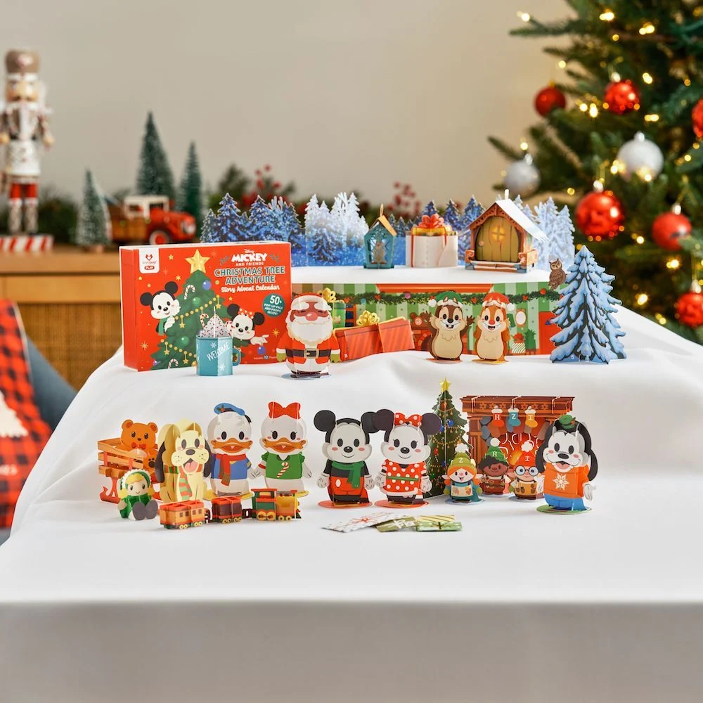 Lovepop Advent Calendar: Disney's Mickey and Friends Christmas Tree Adventure - Image 4