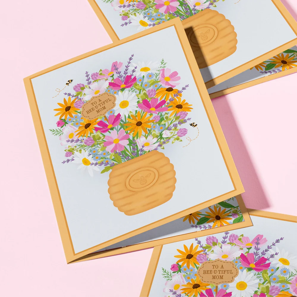 Lovepop 'Bee-u-tiful Mom' Queen Bee Plushpop Card & Bouquet Bundle - Image 5