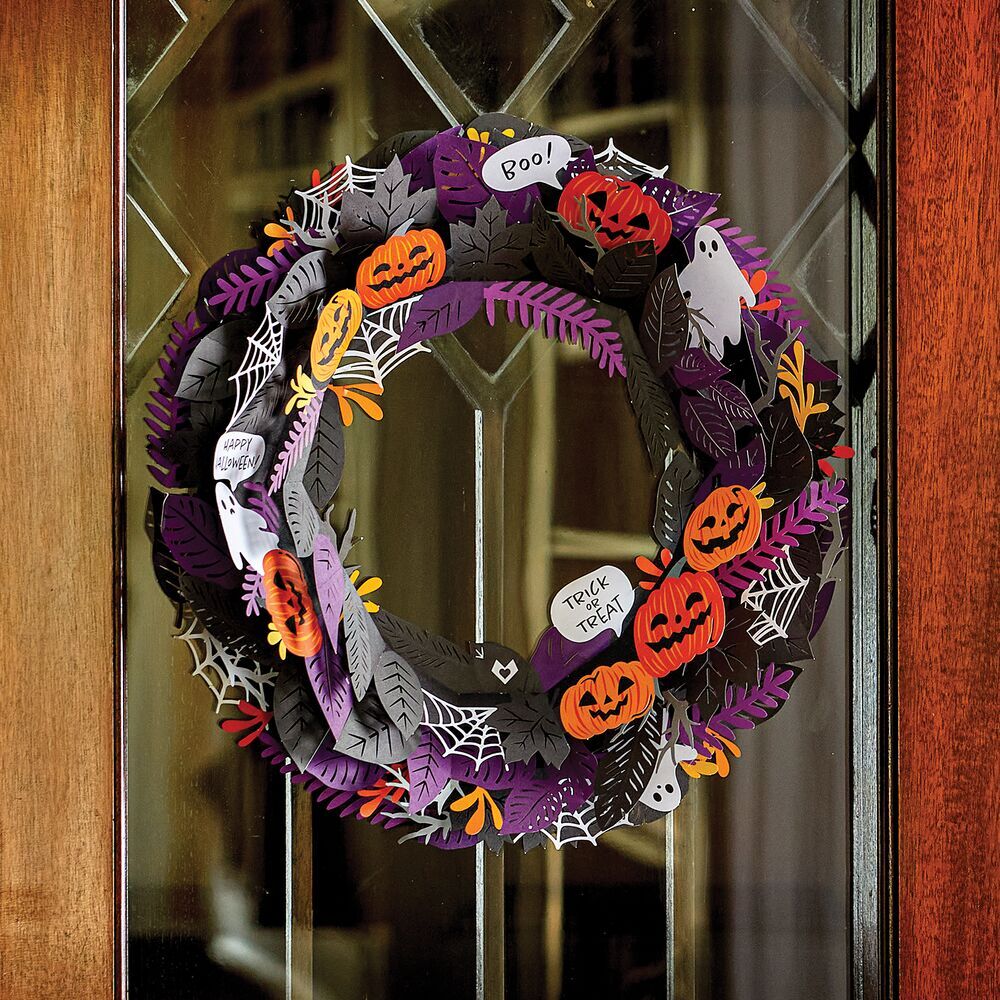Lovepop Halloween Wreath