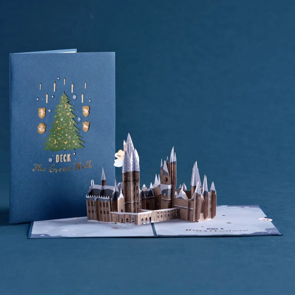 Lovepop Harry Potter Christmas at Hogwarts Pop-Up Card Candle - Image 4