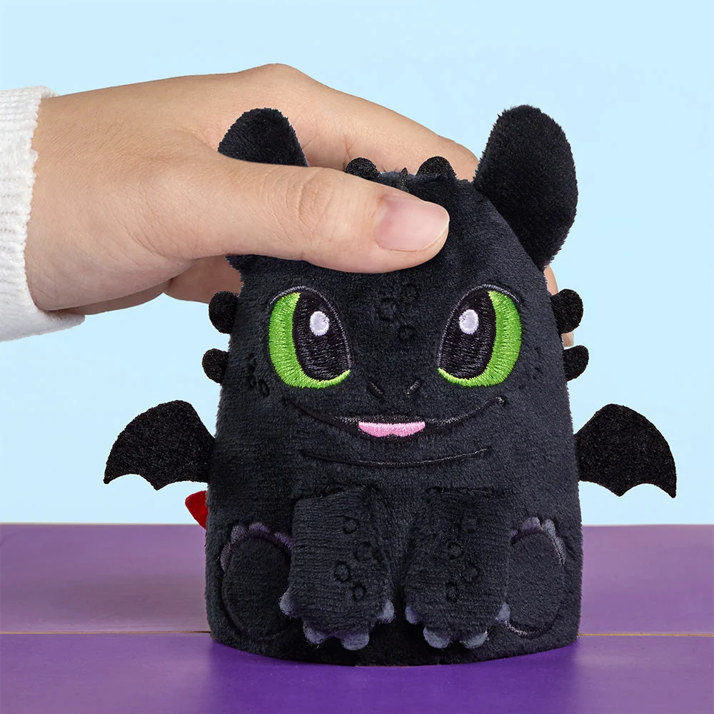 Lovepop How to Train Your Dragon 'Fiercely Claw-some' Plushpop Card - Image 2