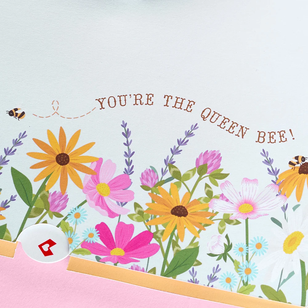 Lovepop 'Bee-u-tiful Mom' Queen Bee Plushpop Card & Bouquet Bundle - Image 4